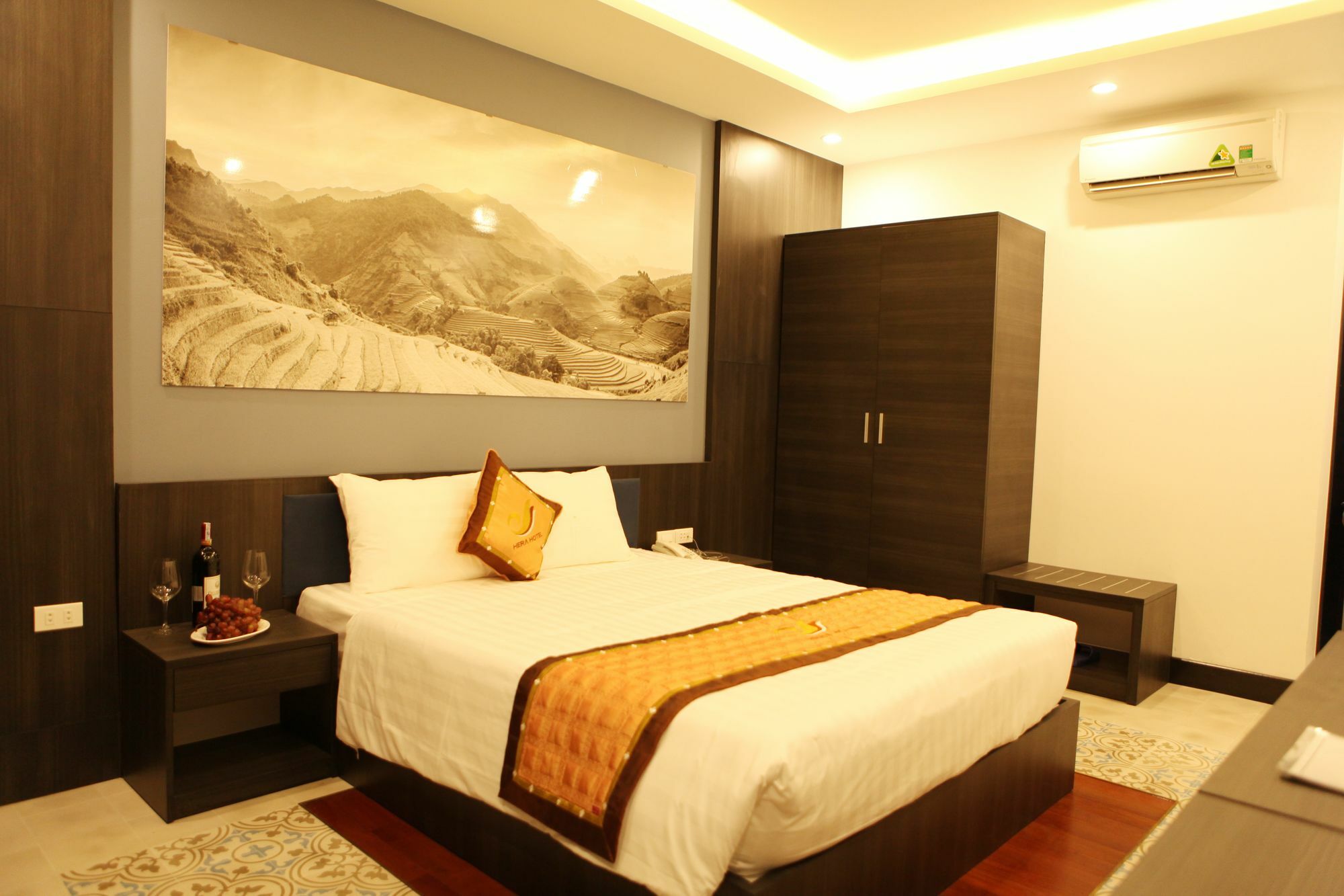 Hera Ha Long Hotel Екстериор снимка