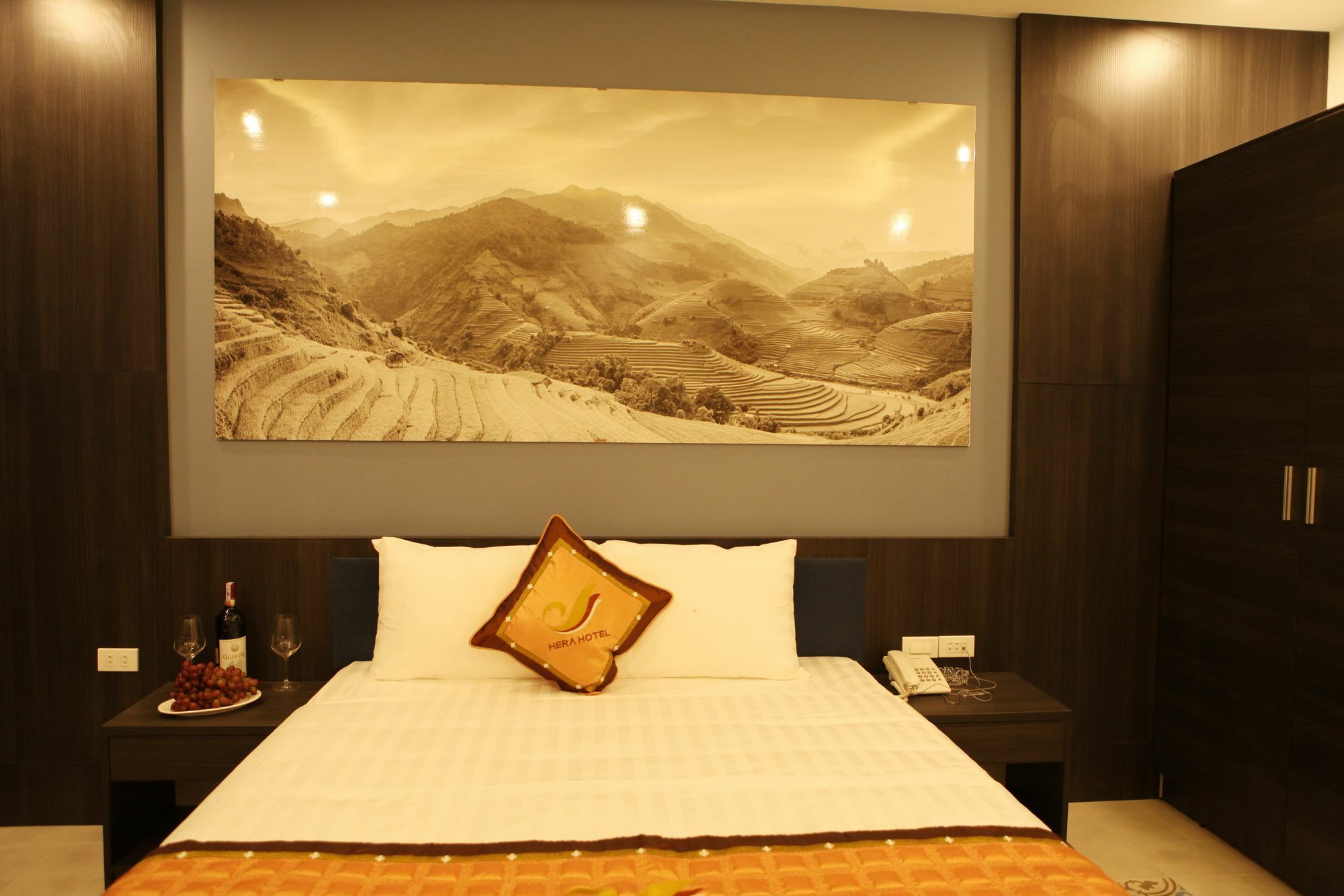 Hera Ha Long Hotel Екстериор снимка