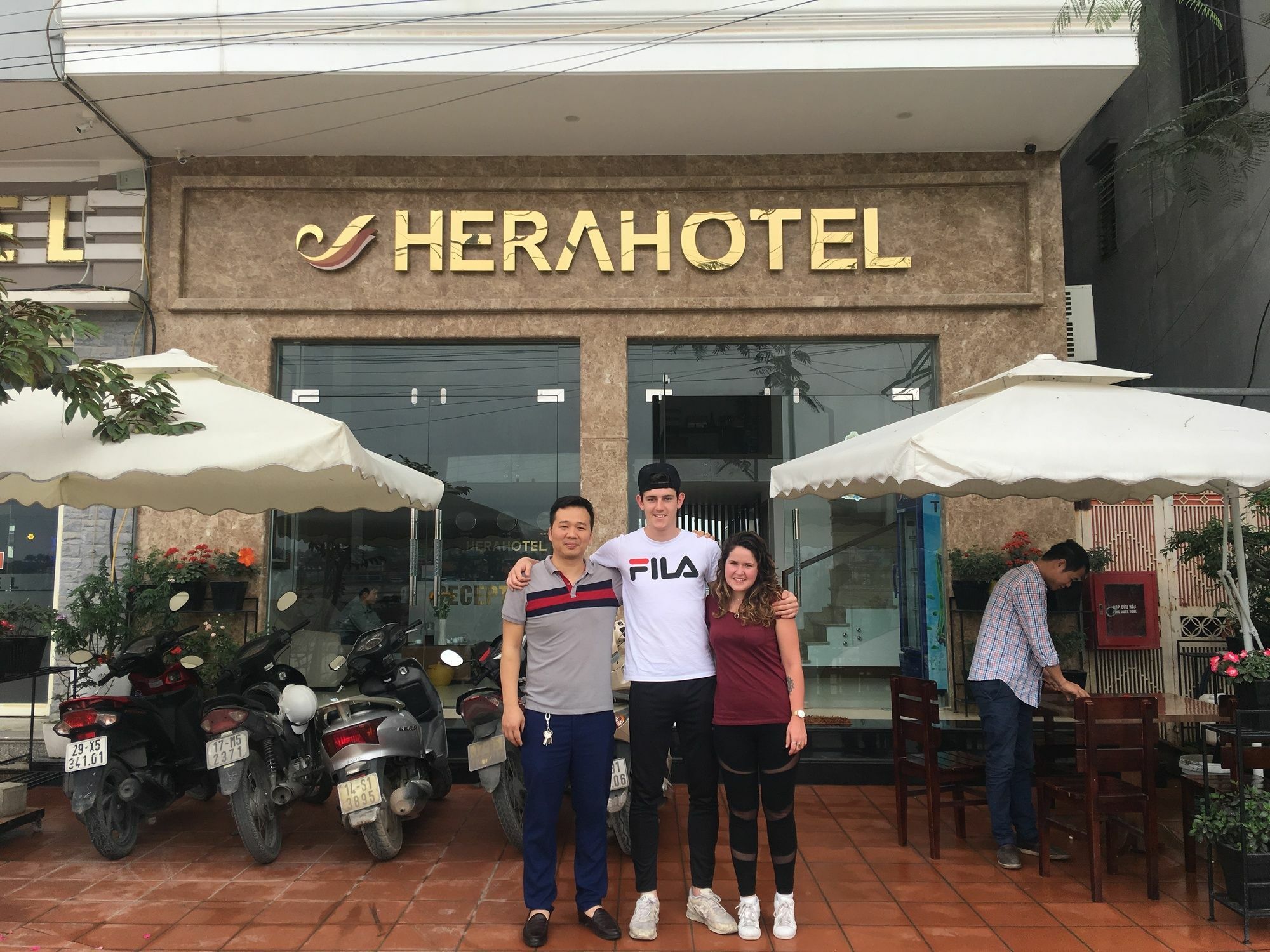 Hera Ha Long Hotel Екстериор снимка